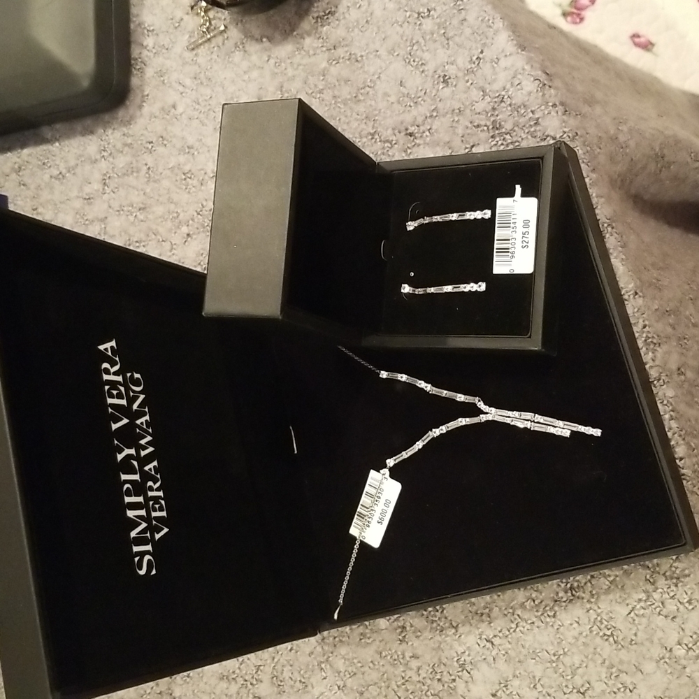 VERA WANG Necklace and Earings